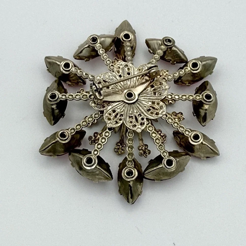 Vintage Brooch Red Pink Magenta Marquise Rhinestone Starburst Filigree Pin 2.5